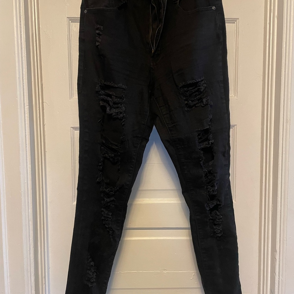 Black Distressed Jeans